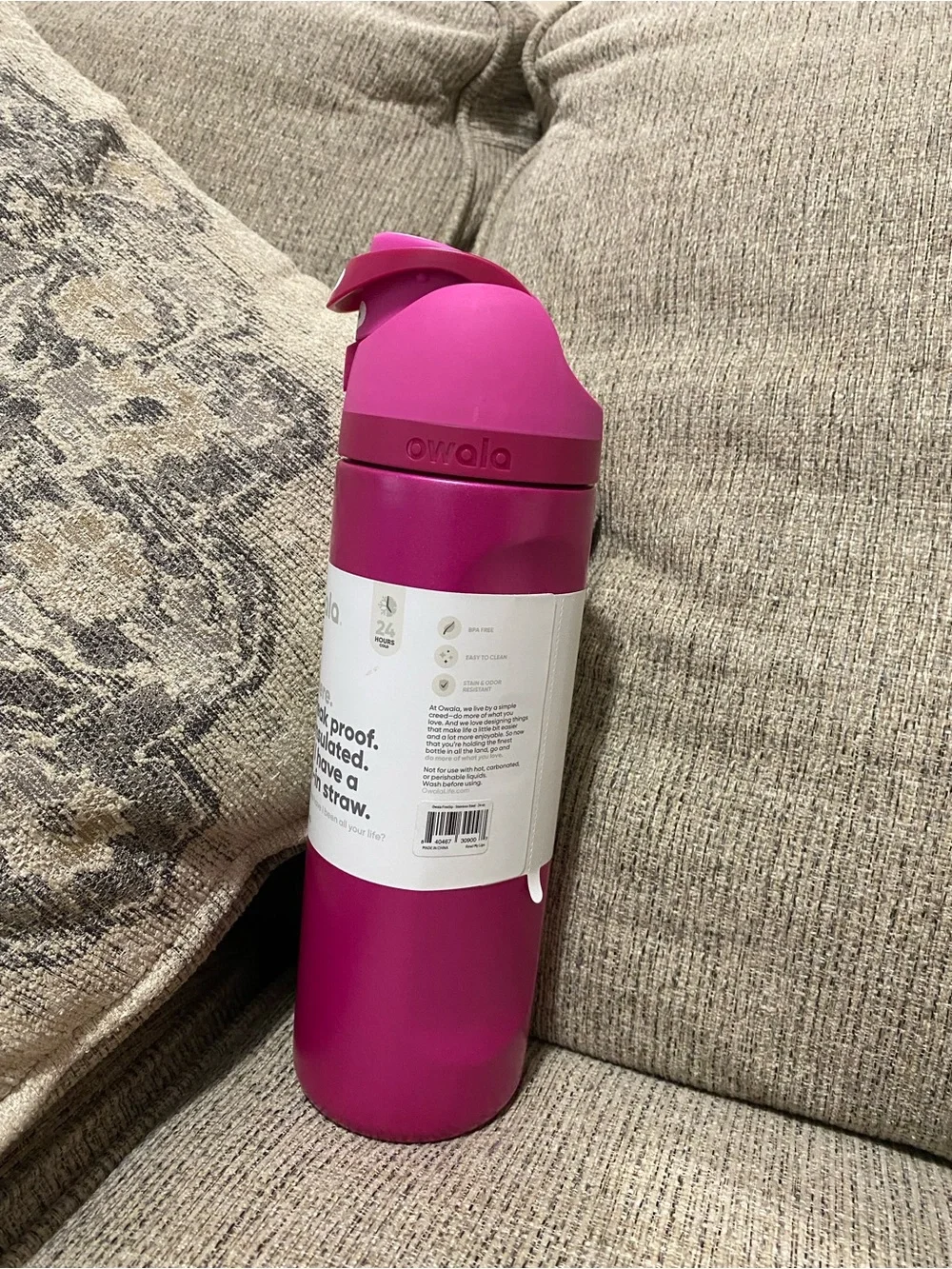 Owala.32.0z Insulated Leak-Proof Water Bottle with Built-In Straw — Magenta Pink